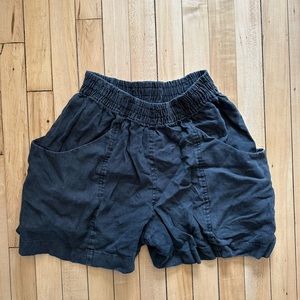 Rare and authentic eliz suzann shorts big pockets